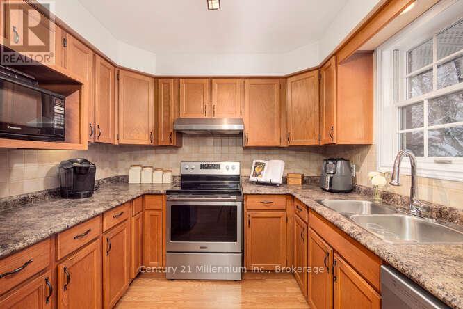 330 1st Street W, Owen Sound, Ontario  N4K 6R4 - Photo 11 - X12724364