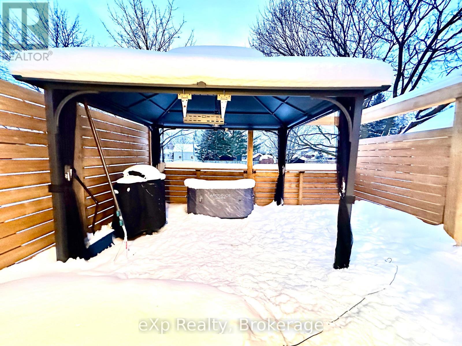 588 12th Avenue, Hanover, Ontario  N4N 2V6 - Photo 15 - X12724420