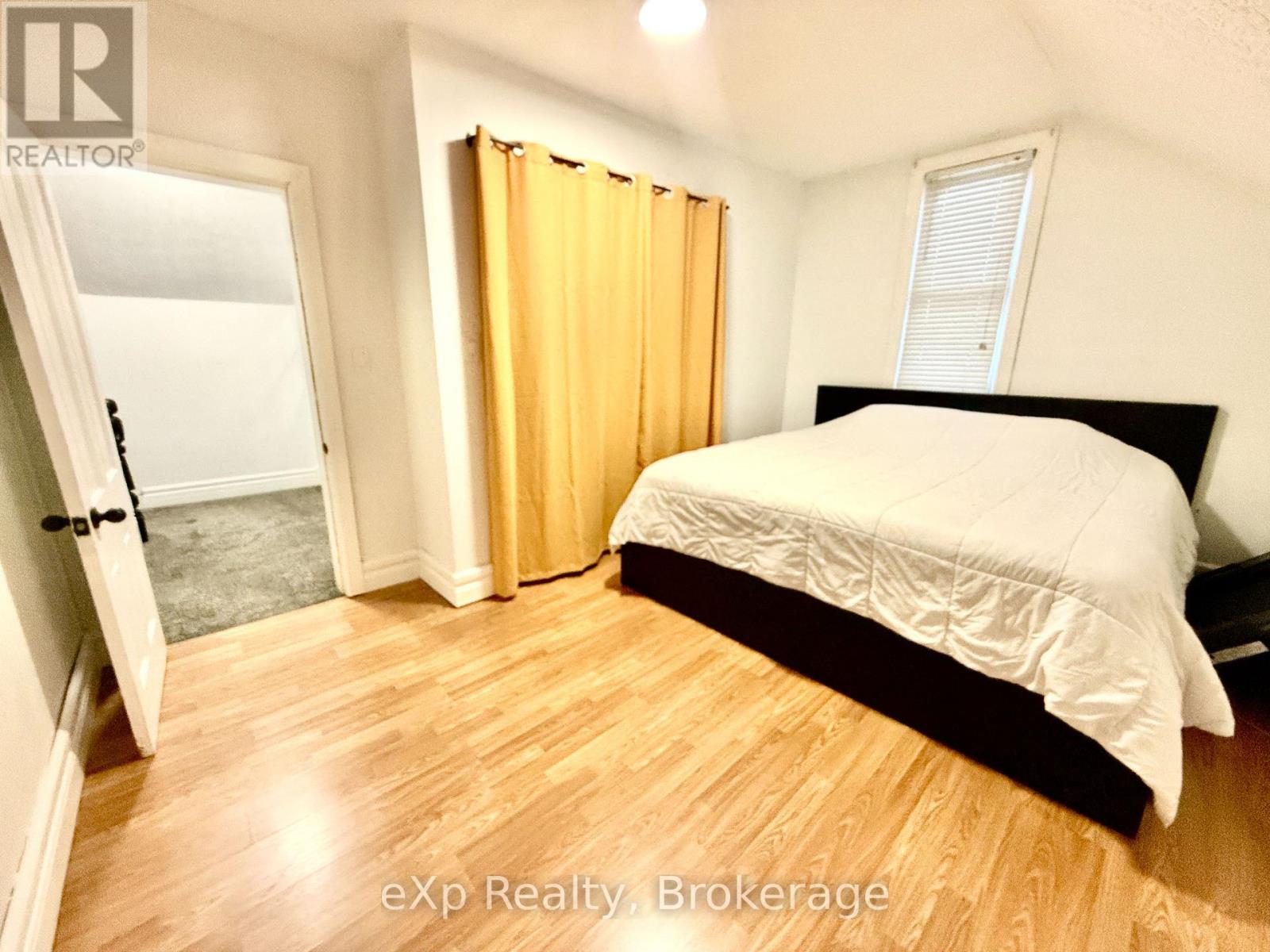 588 12th Avenue, Hanover, Ontario  N4N 2V6 - Photo 19 - X12724420