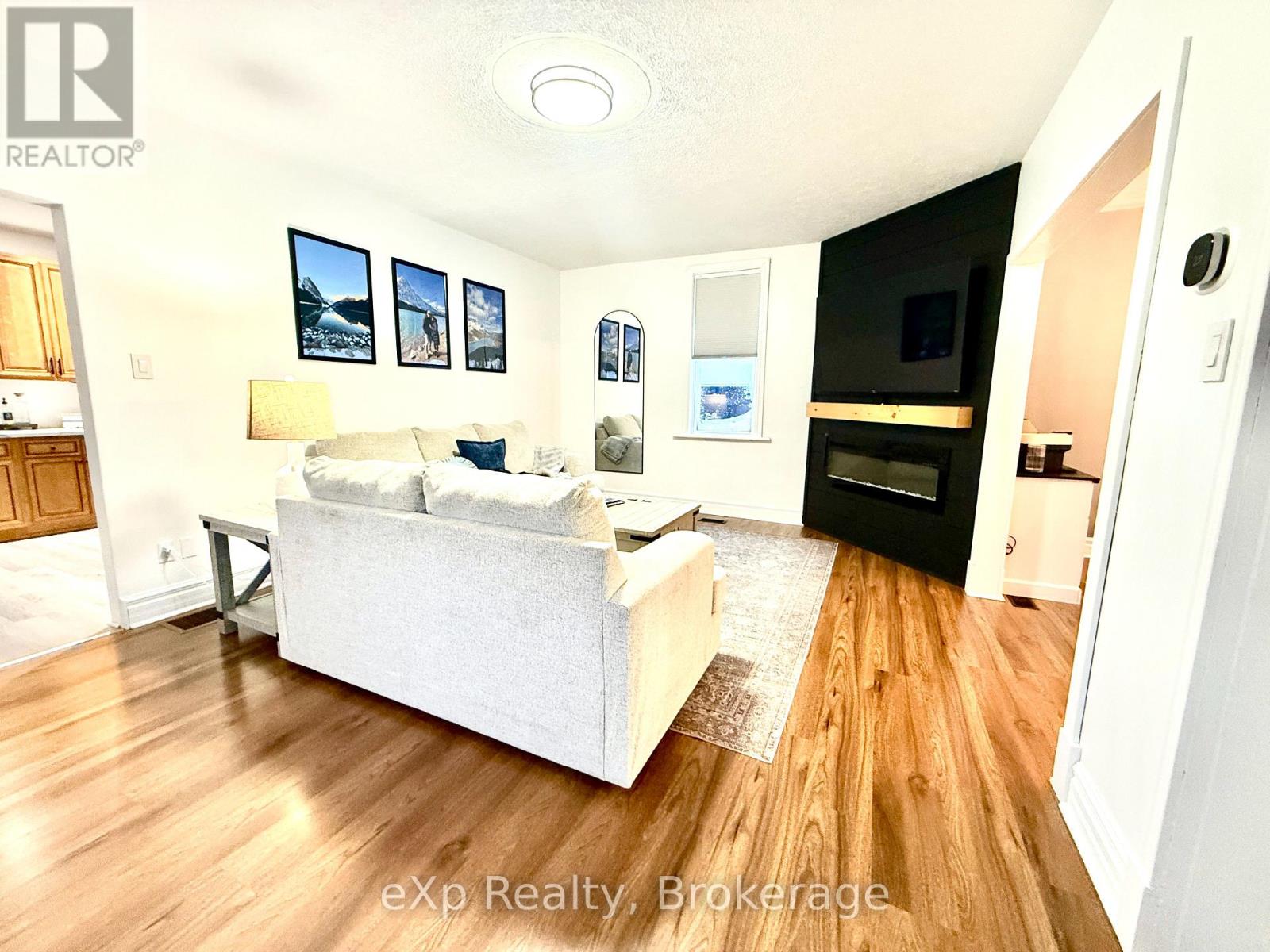 588 12th Avenue, Hanover, Ontario  N4N 2V6 - Photo 7 - X12724420