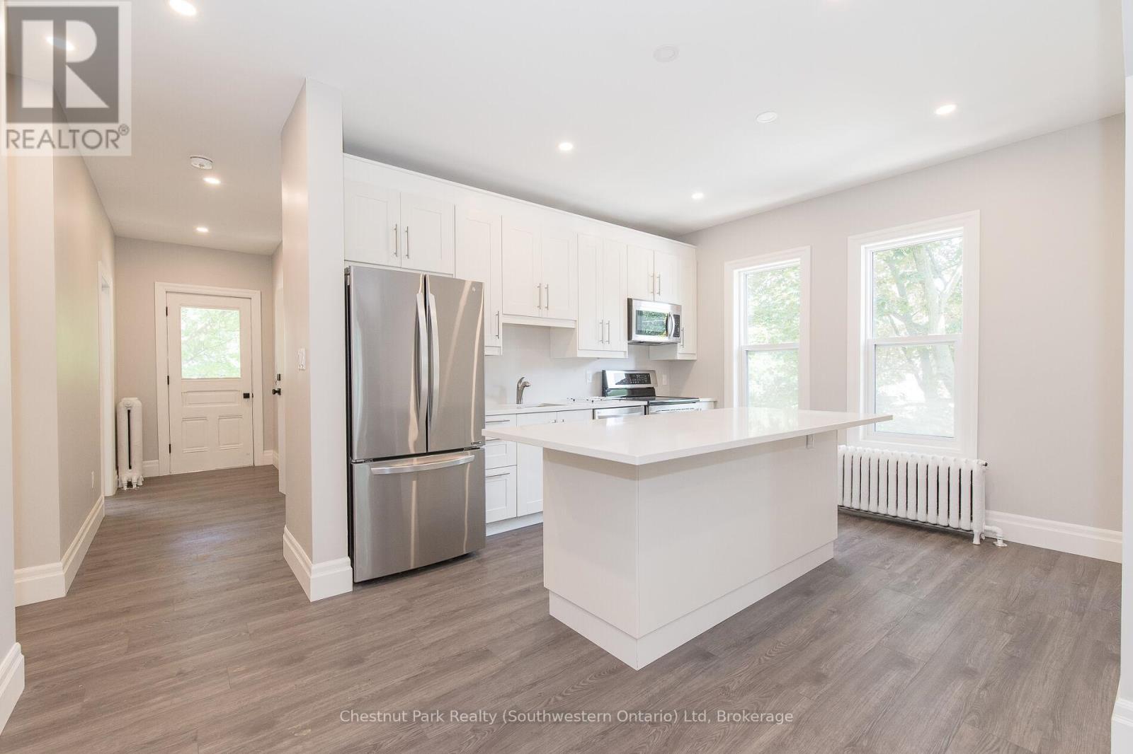 3 - 113 YOUNG STREET, Kitchener, Ontario