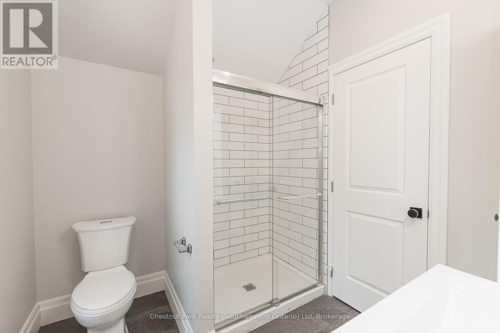 3 - 113 Young Street, Kitchener, Ontario  N2H 4Z2 - Photo 12 - X12724464