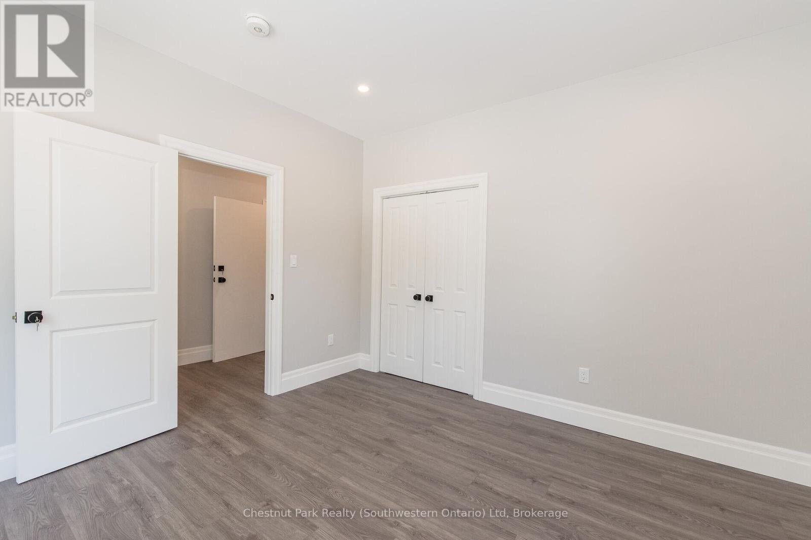 3 - 113 Young Street, Kitchener, Ontario  N2H 4Z2 - Photo 15 - X12724464