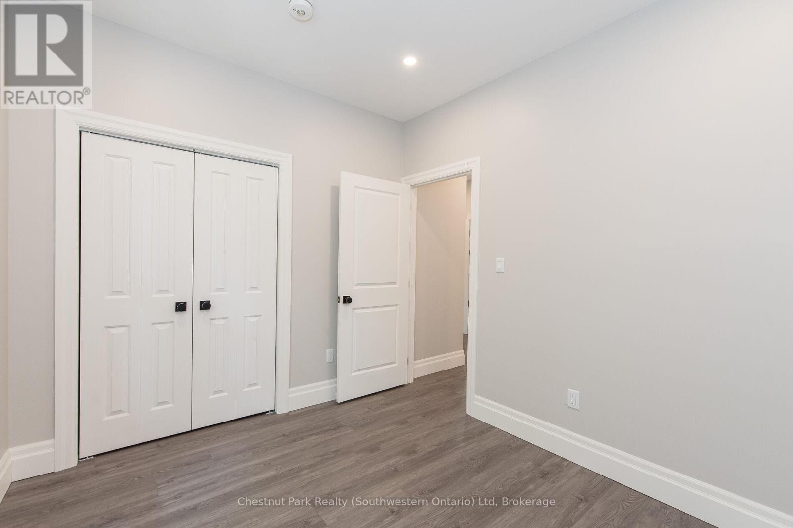 3 - 113 Young Street, Kitchener, Ontario  N2H 4Z2 - Photo 16 - X12724464