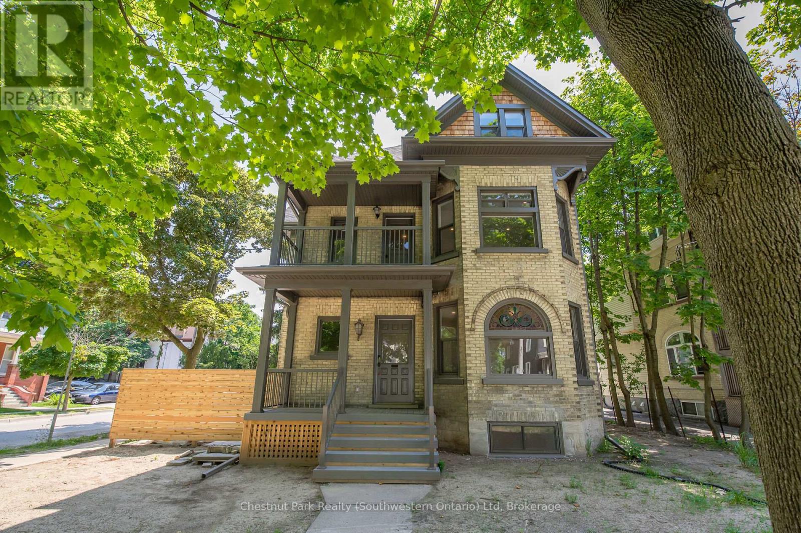 3 - 113 Young Street, Kitchener, Ontario  N2H 4Z2 - Photo 2 - X12724464