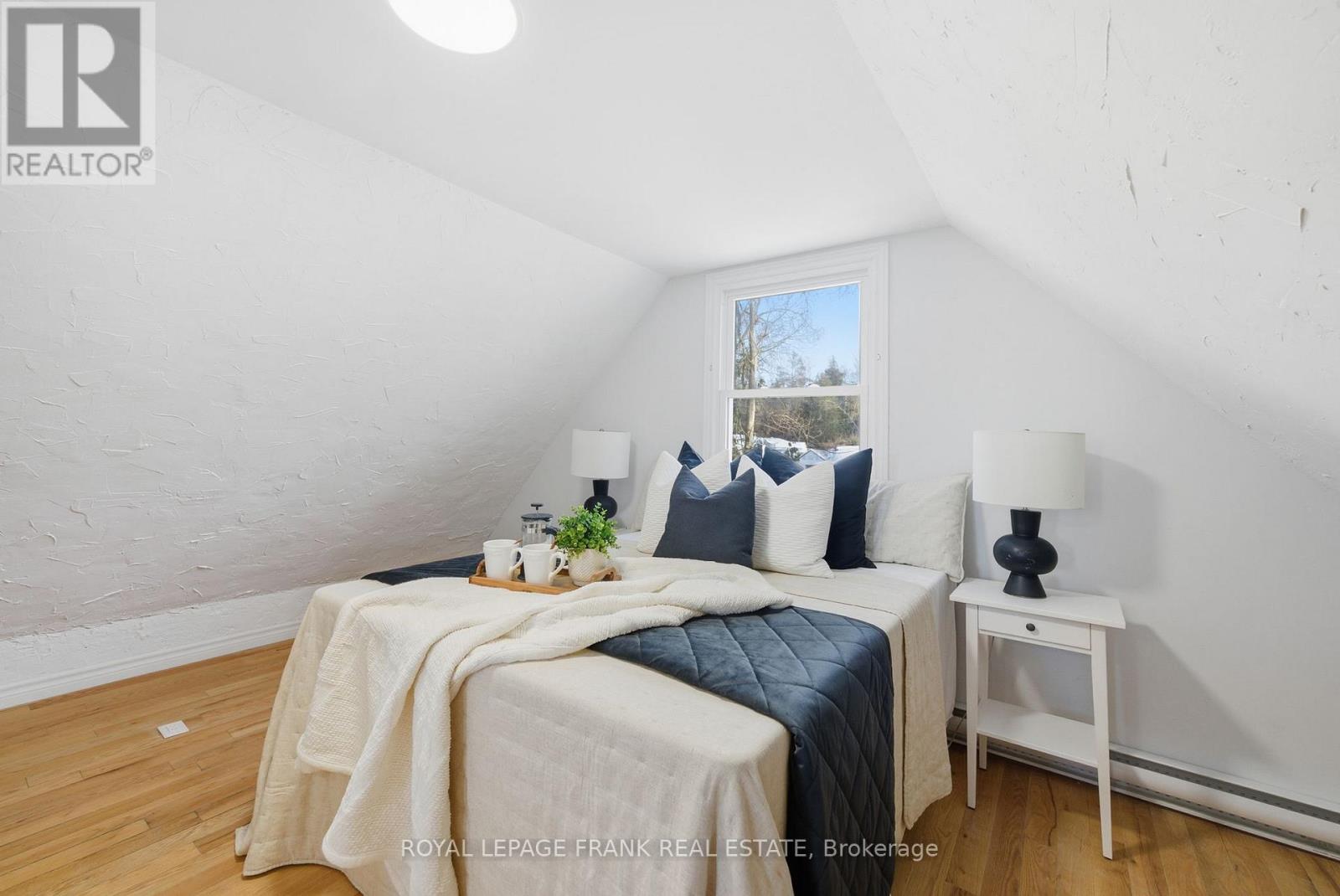 10 Elk Street, Kawartha Lakes, Ontario  K0M 1L0 - Photo 26 - X12724554