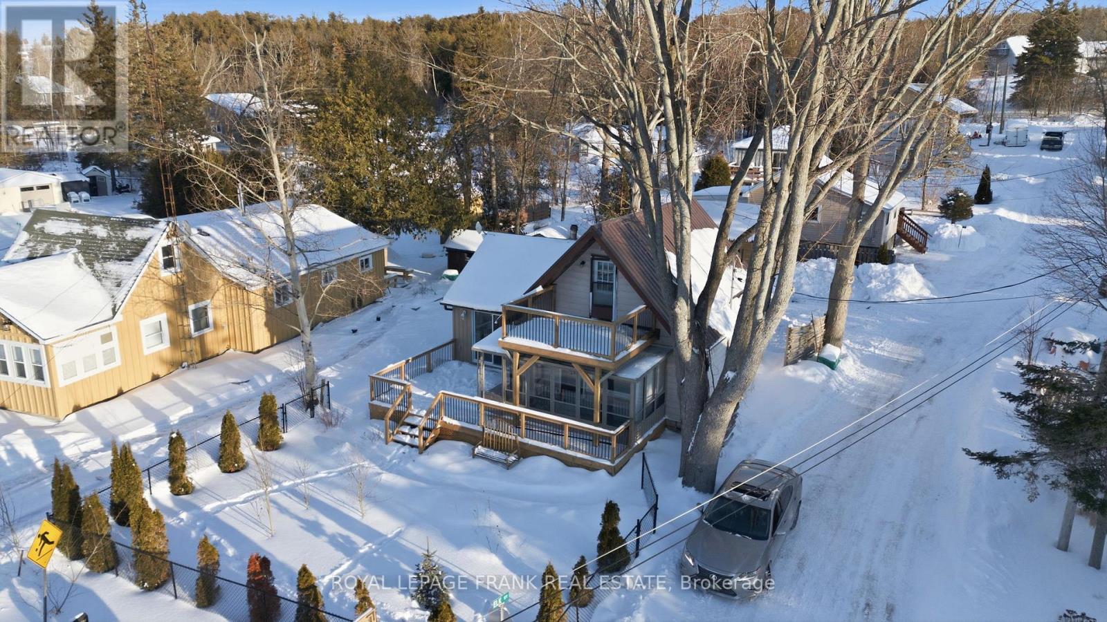 10 Elk Street, Kawartha Lakes, Ontario  K0M 1L0 - Photo 3 - X12724554