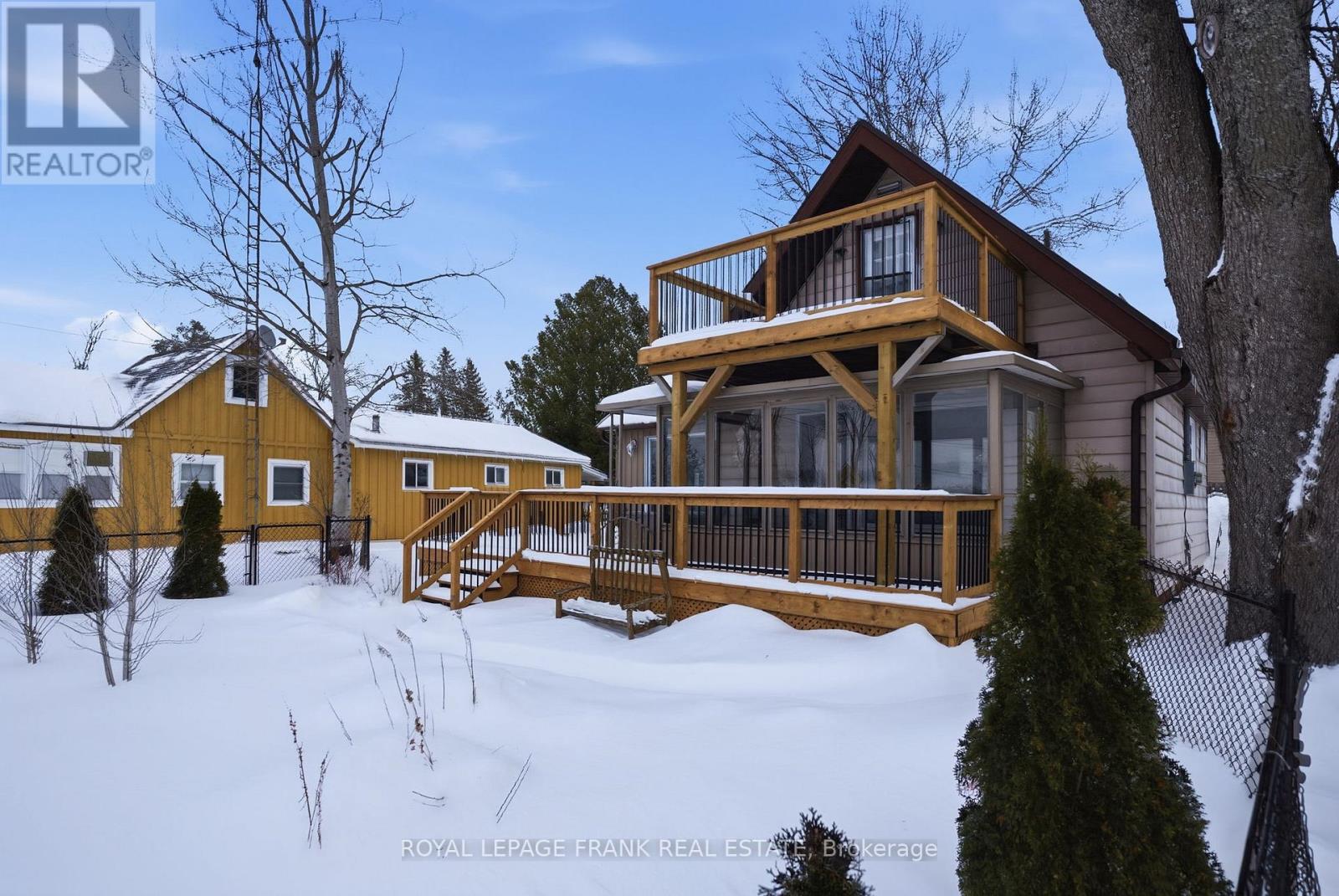 10 Elk Street, Kawartha Lakes, Ontario  K0M 1L0 - Photo 4 - X12724554