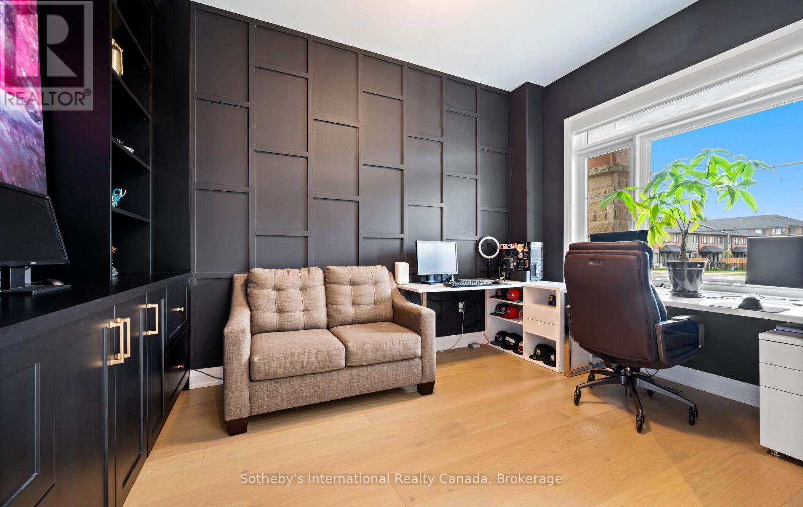 131 Daugaard Avenue, Brant, Ontario  N3L 0L6 - Photo 4 - X12534124