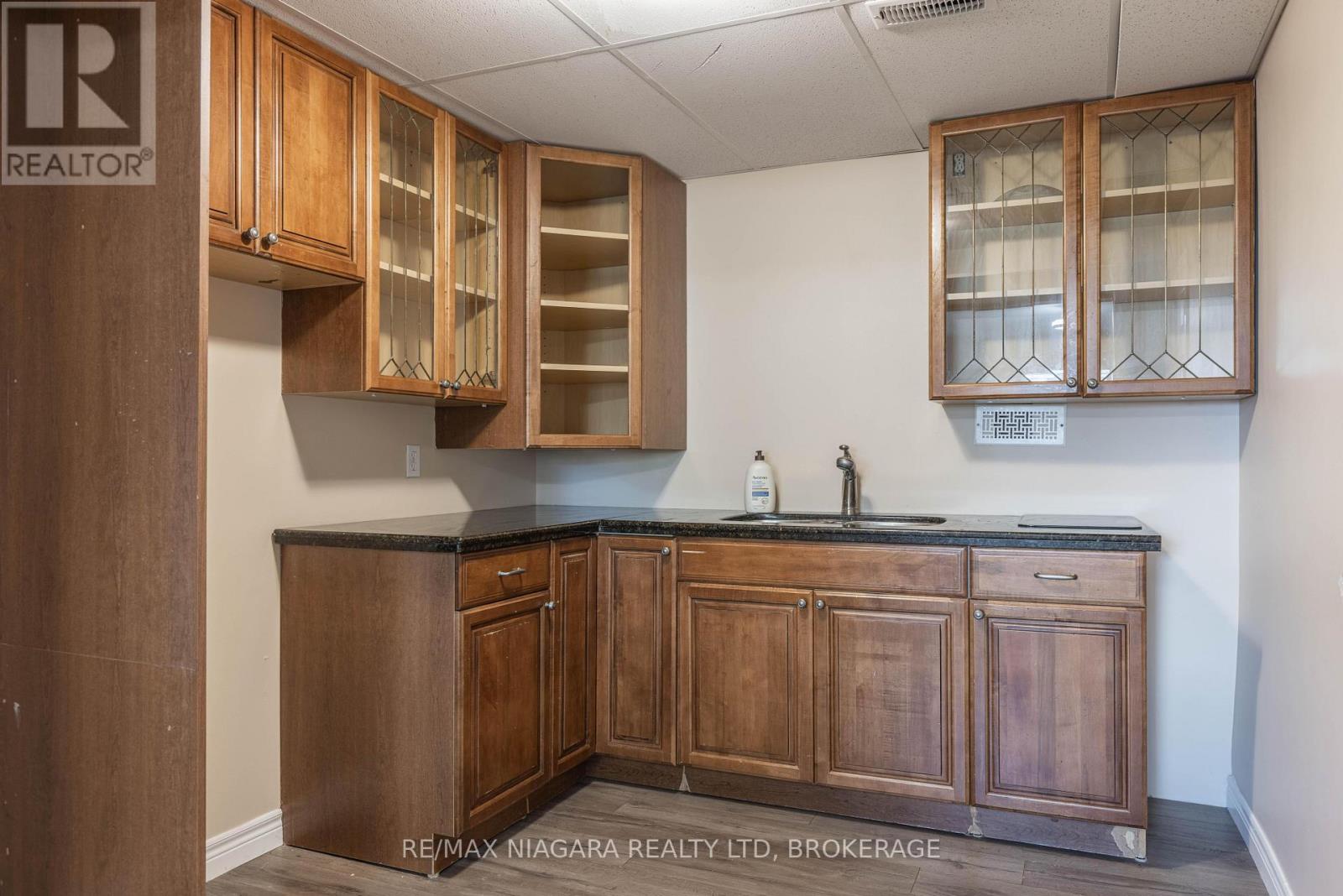 44 Maple Leaf Avenue S, Fort Erie, Ontario  L0S 1N0 - Photo 26 - X12445063