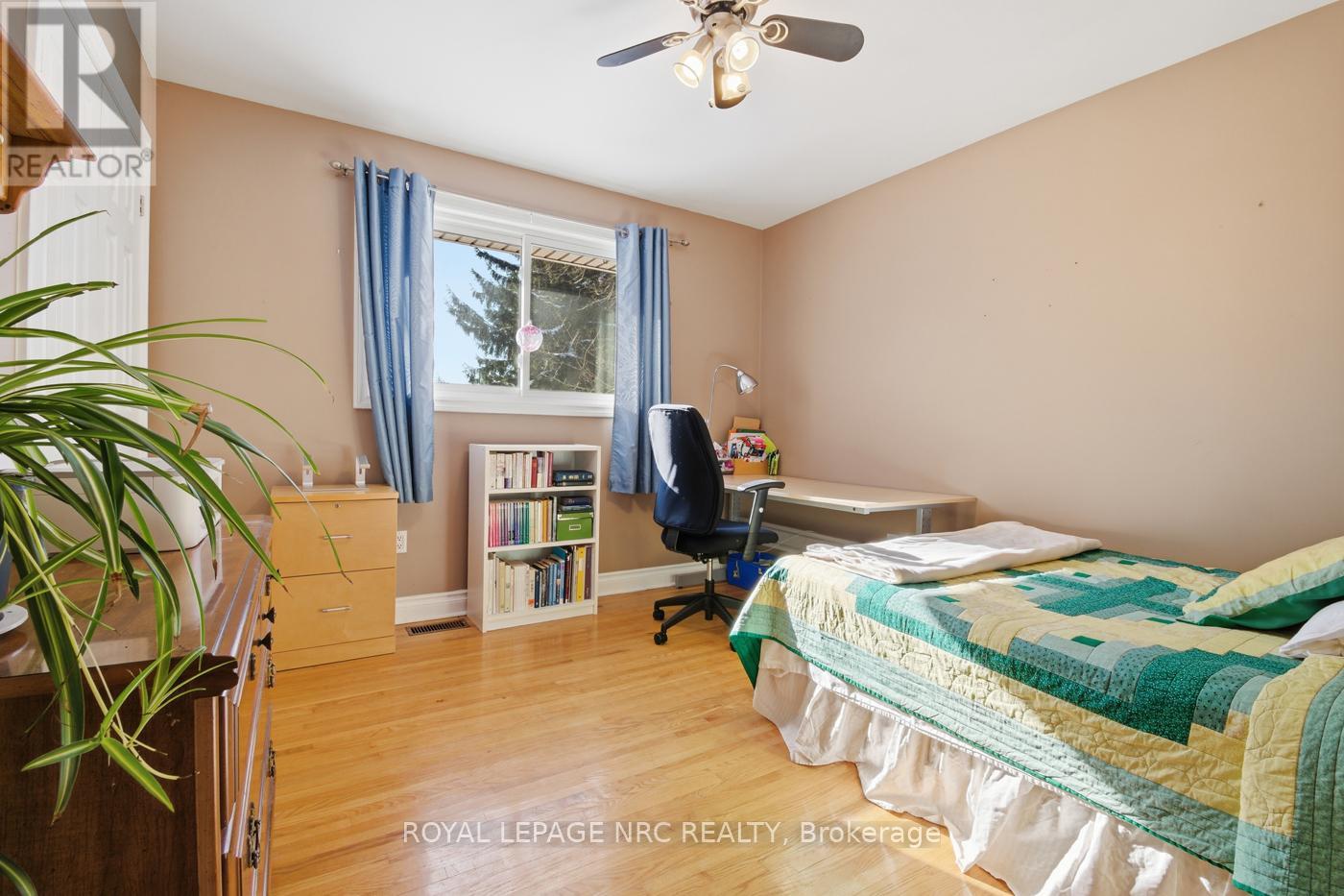 22 Bigelow Crescent, Pelham, Ontario  L3E 0J4 - Photo 21 - X12724458