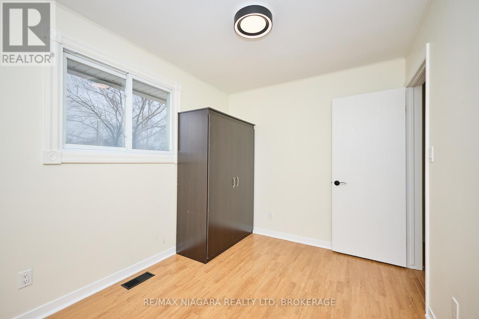 23 Alexandra Boulevard, St. Catharines, Ontario  L2P 1J6 - Photo 14 - X12724500