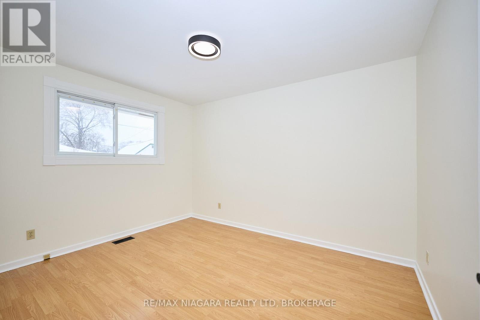 23 Alexandra Boulevard, St. Catharines, Ontario  L2P 1J6 - Photo 17 - X12724500