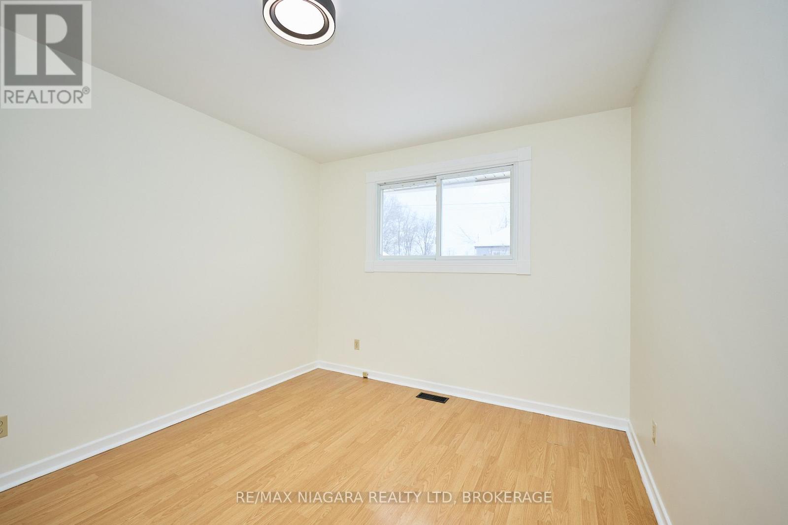 23 Alexandra Boulevard, St. Catharines, Ontario  L2P 1J6 - Photo 18 - X12724500