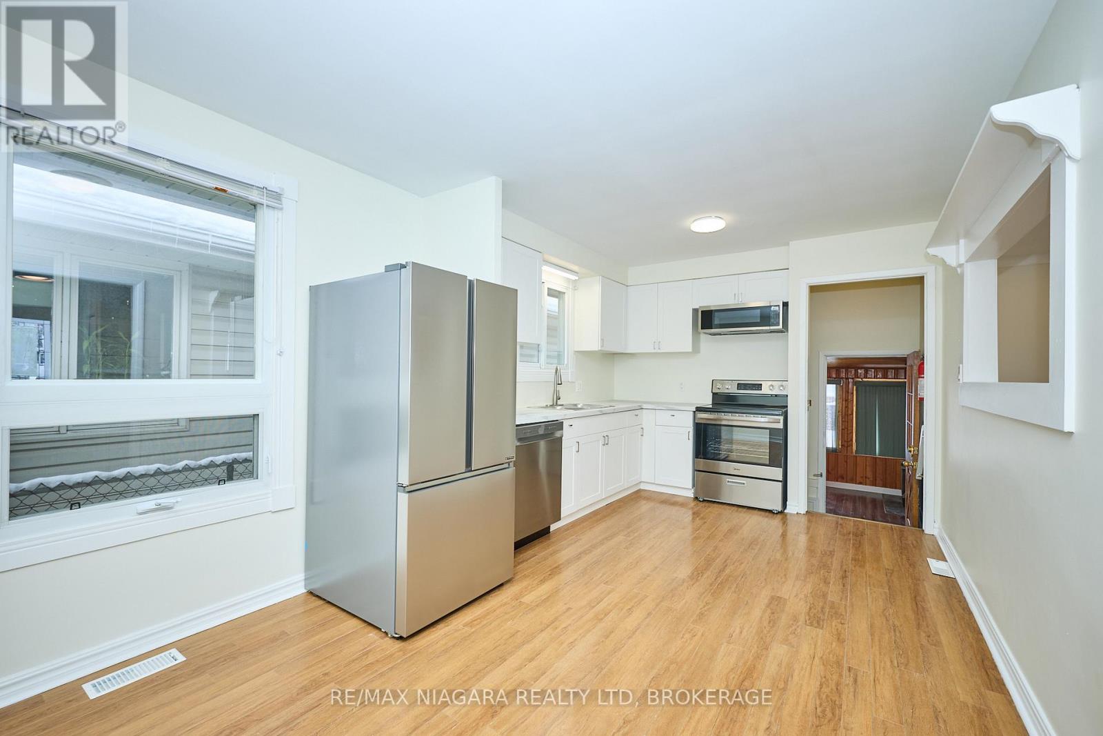 23 Alexandra Boulevard, St. Catharines, Ontario  L2P 1J6 - Photo 9 - X12724500