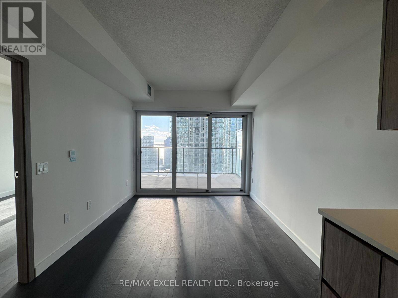 1708 - 1 Concord Cityplace Way, Toronto, Ontario  M5V 0X3 - Photo 8 - C12662538
