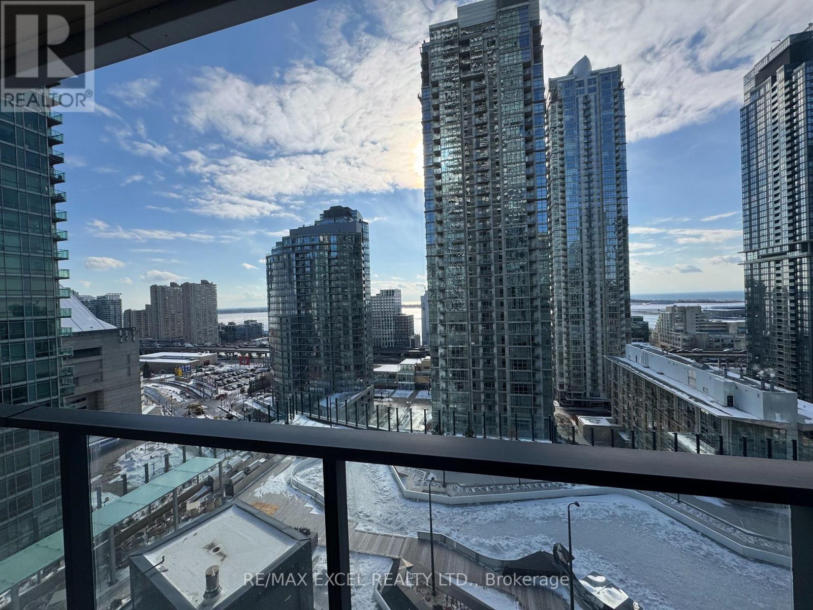 1708 - 1 Concord Cityplace Way, Toronto, Ontario  M5V 0X3 - Photo 4 - C12662538