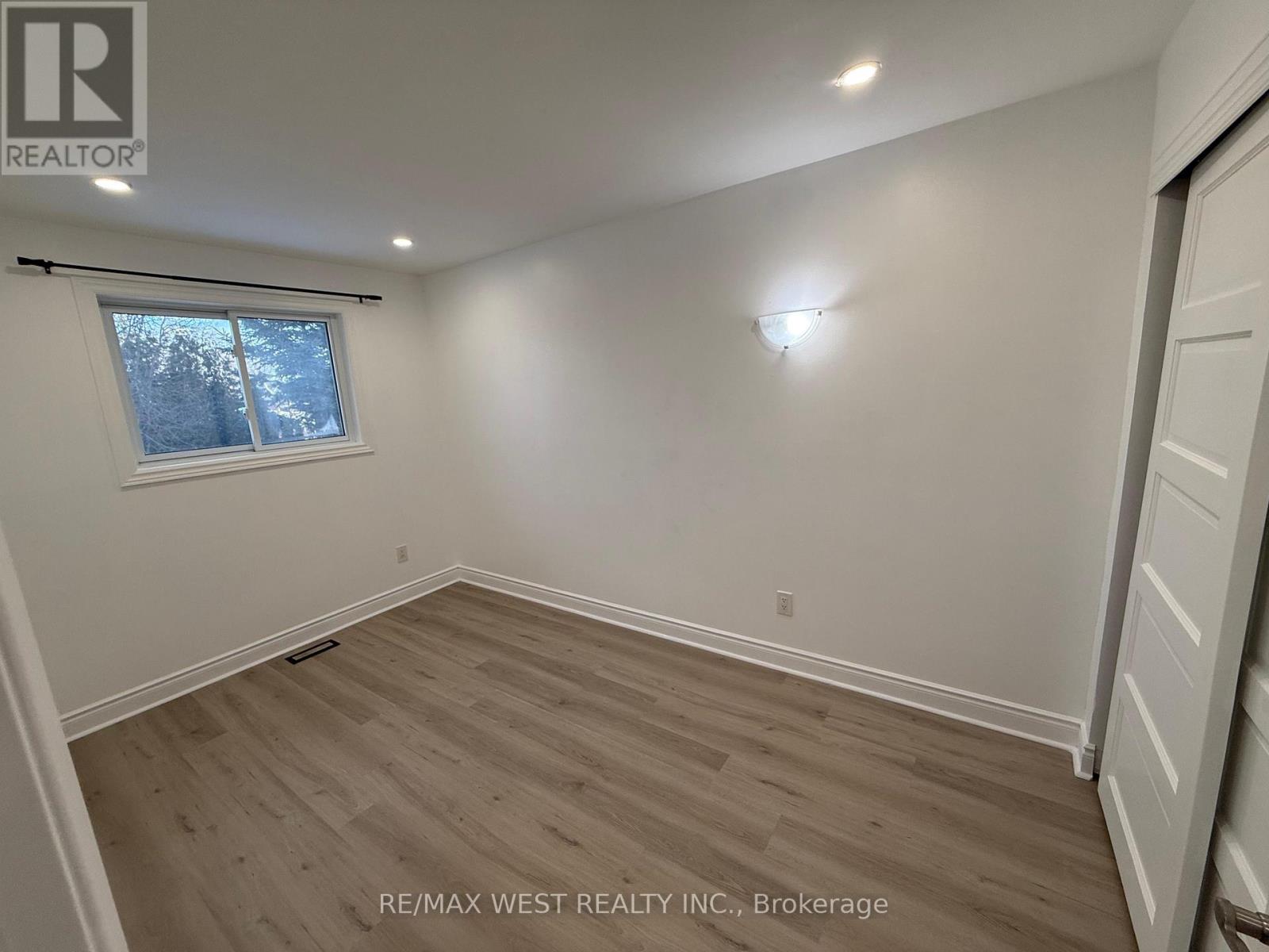 249 Hodgson Drive, Newmarket, Ontario  L3Y 1E3 - Photo 10 - N12458686