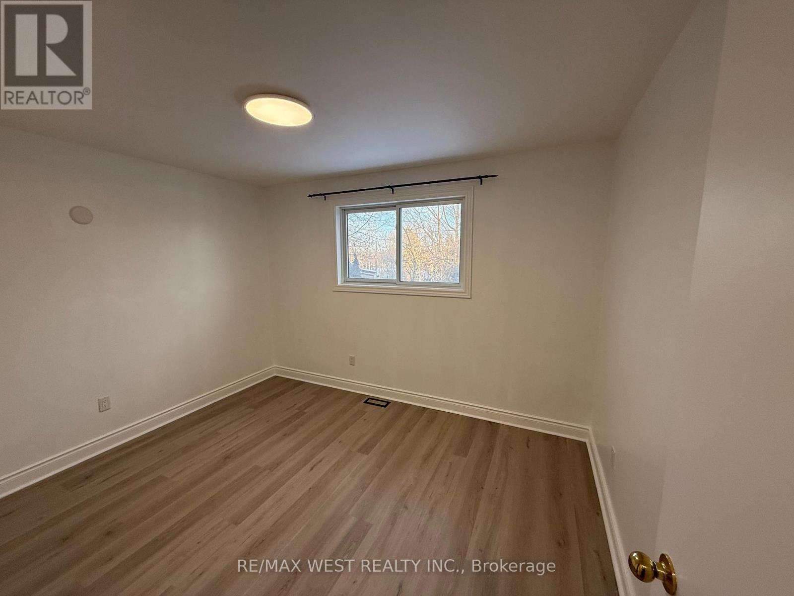 249 Hodgson Drive, Newmarket, Ontario  L3Y 1E3 - Photo 11 - N12458686