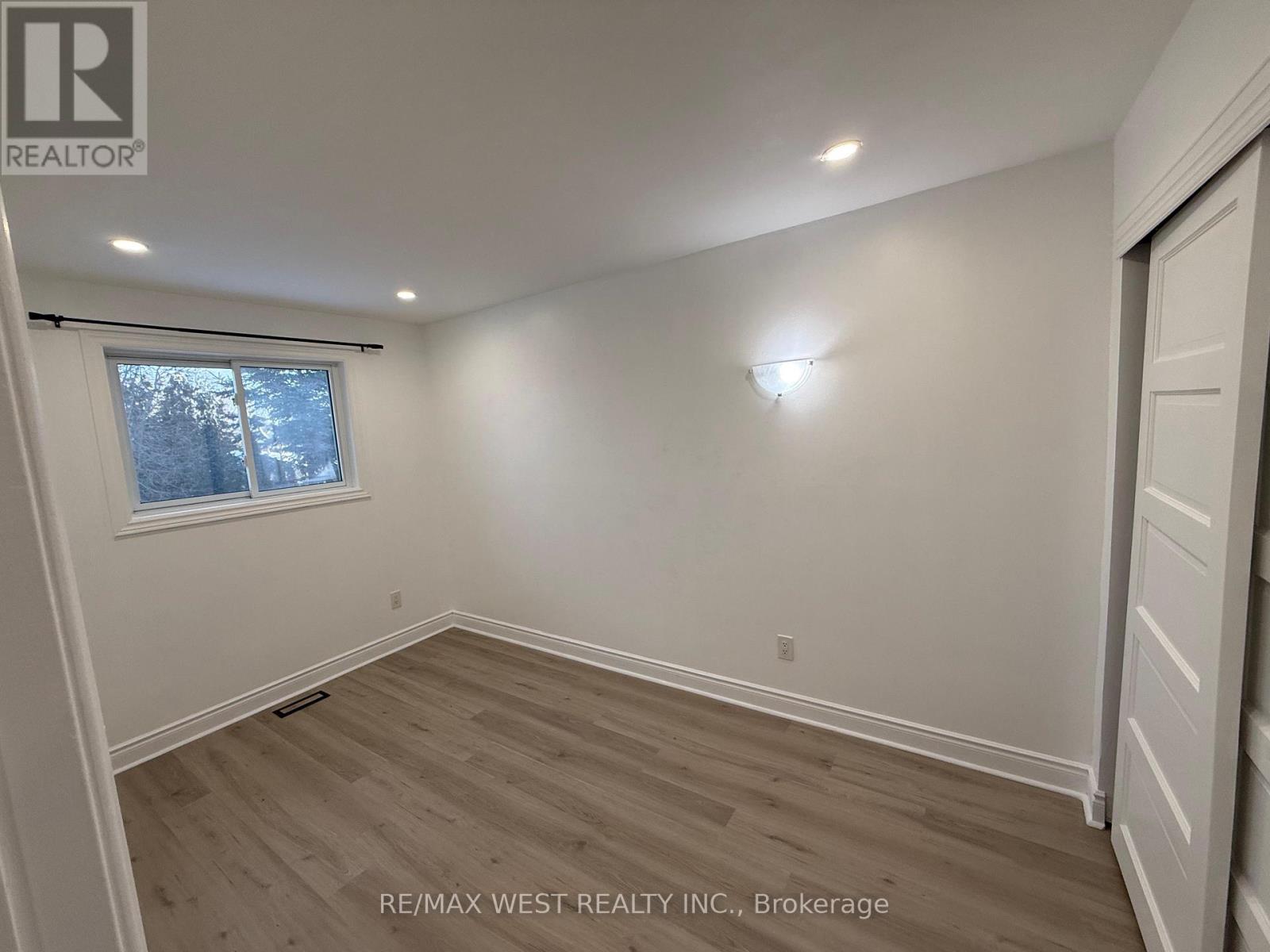 249 Hodgson Drive, Newmarket, Ontario  L3Y 1E3 - Photo 9 - N12458686