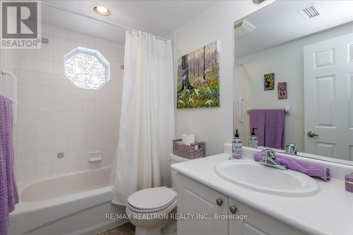 101 - 107 Bond Street, Orillia, Ontario  L3V 1J7 - Photo 14 - S12673056