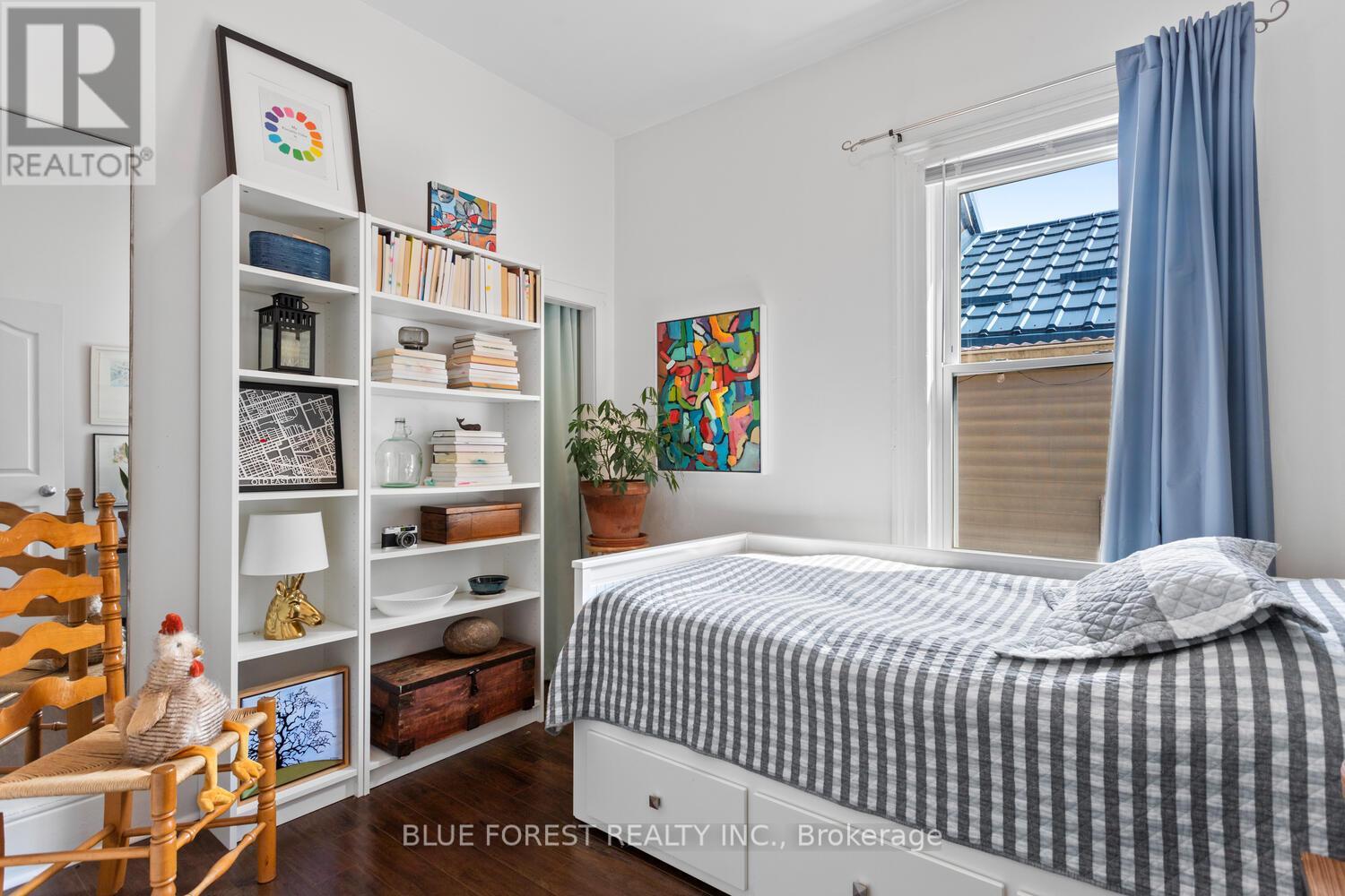 Photo 25 of 45 for 623 Dufferin Avenue