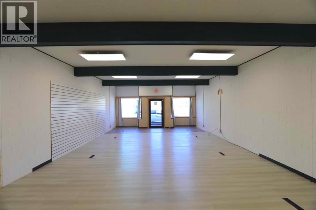 726 Main Street, Pincher Creek, Alberta  T0K 1W0 - Photo 5 - A2260184