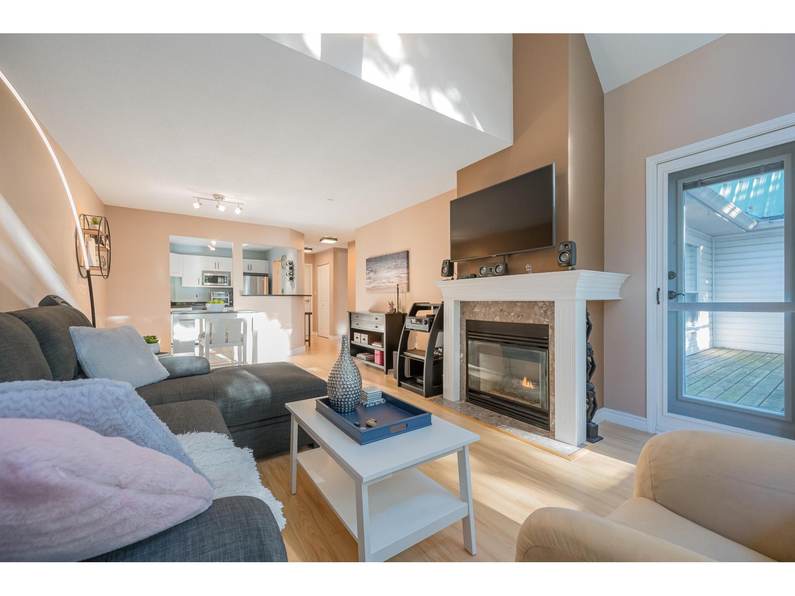 407 33280 Bourquin Crescent East Crescent, Abbotsford, British Columbia  V2S 7K2 - Photo 6 - R3080541