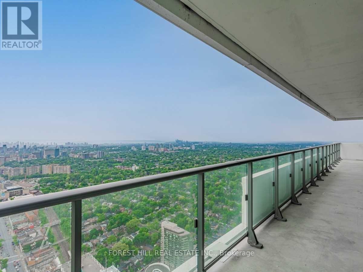 5704 - 2221 YONGE STREET Toronto (Mount Pleasant West), ON M4S 2B4