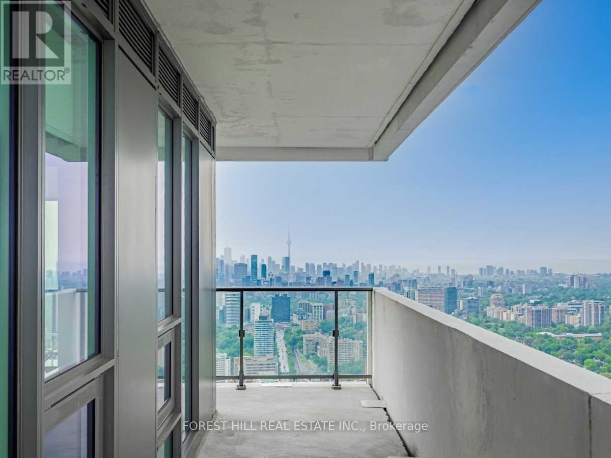 5704 - 2221 YONGE STREET Toronto (Mount Pleasant West), ON M4S 2B4