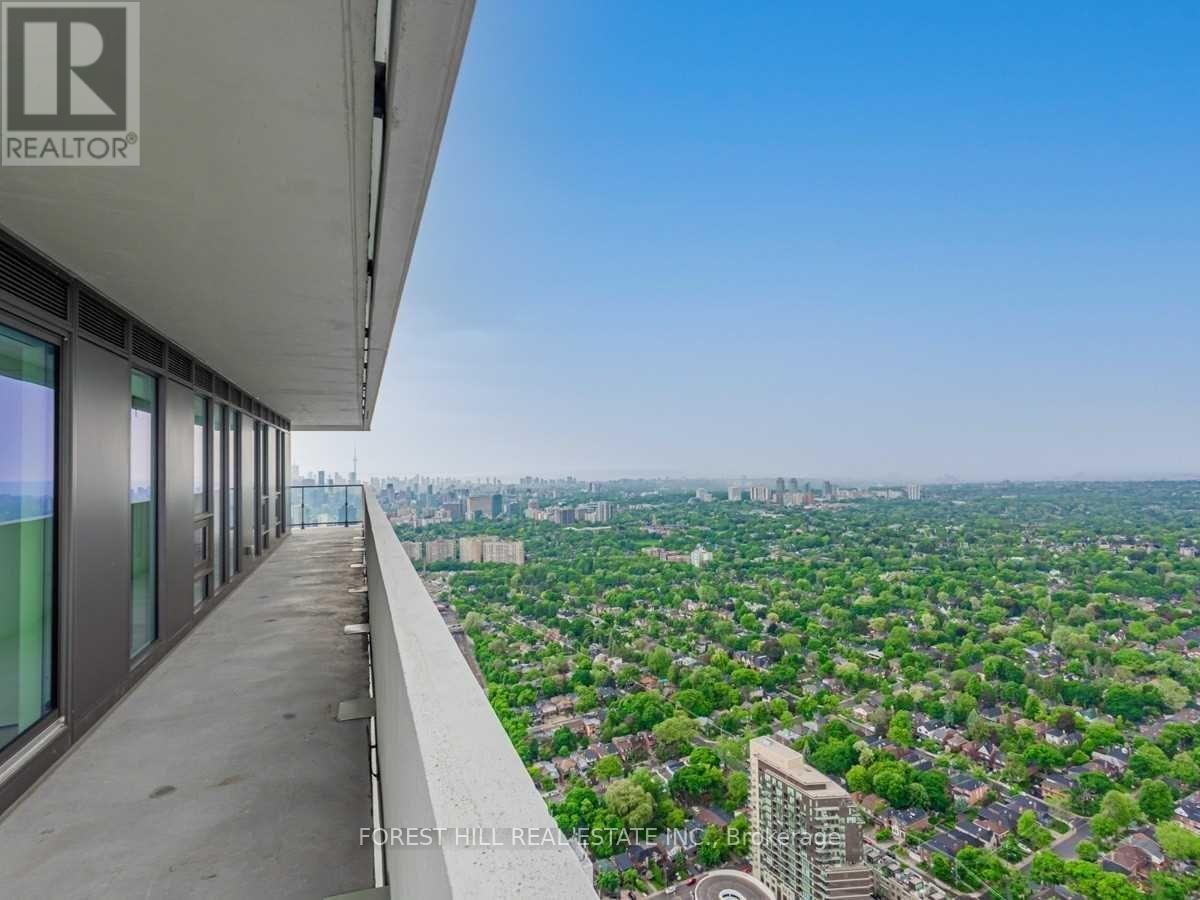 5704 - 2221 YONGE STREET Toronto (Mount Pleasant West), ON M4S 2B4