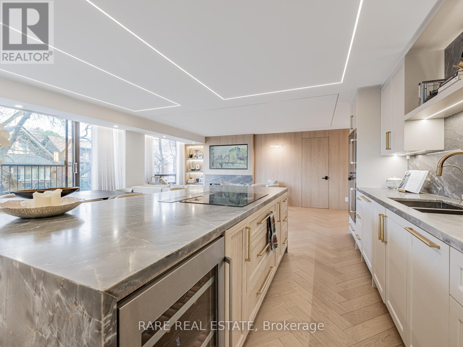 301 - 449 Walmer Road, Toronto, Ontario  M5P 2X9 - Photo 10 - C12724484