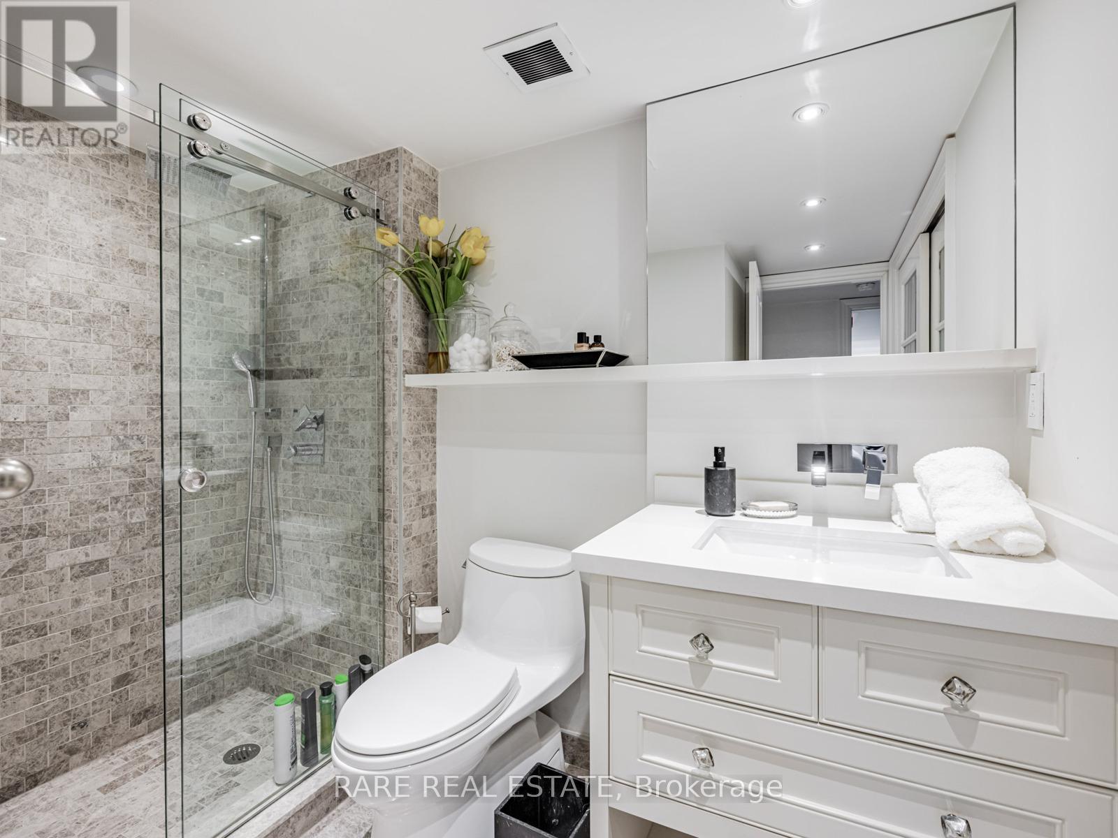 302 - 449 Walmer Road, Toronto, Ontario  M5P 2X9 - Photo 18 - C12724494