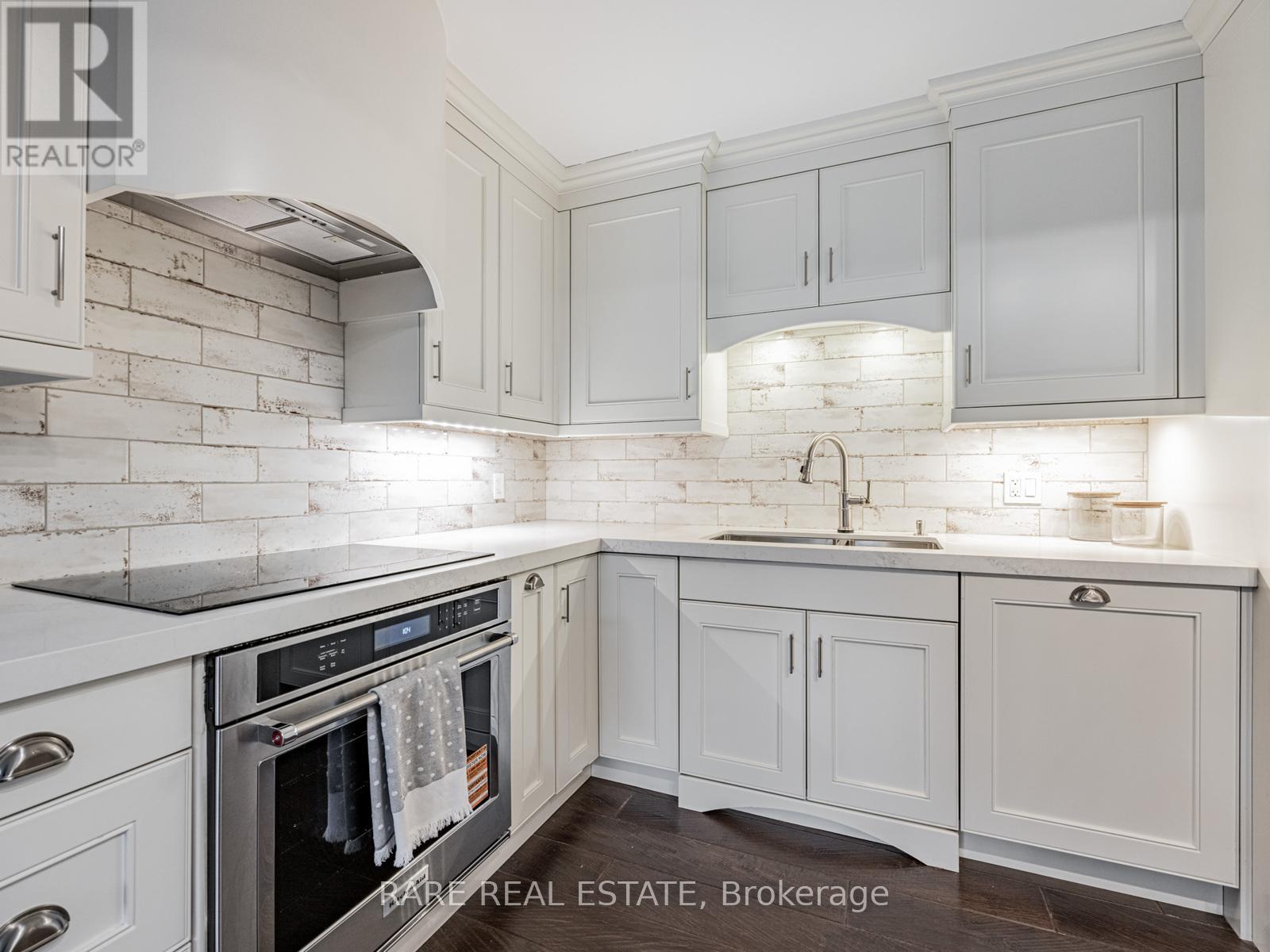 302 - 449 Walmer Road, Toronto, Ontario  M5P 2X9 - Photo 8 - C12724494