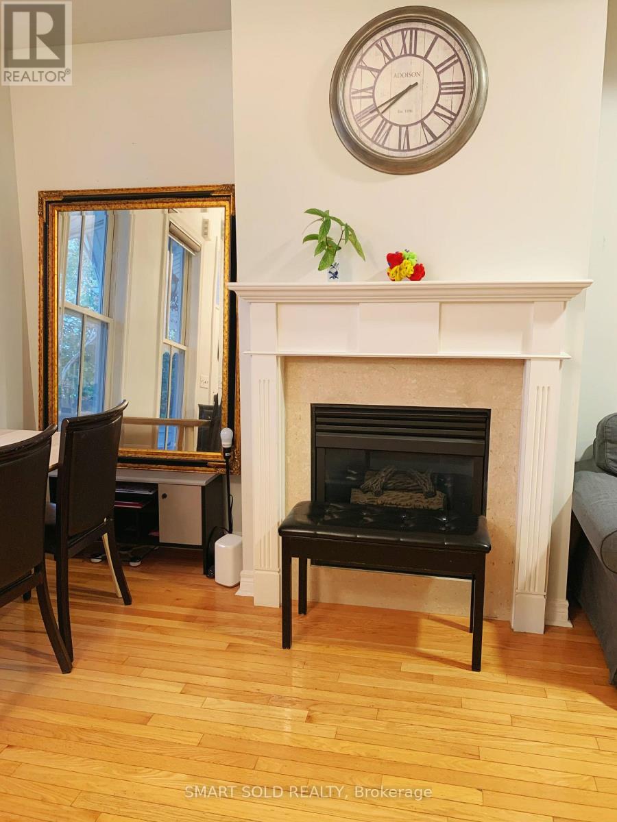 605 Adelaide Street, Toronto, Ontario  M6J 1A8 - Photo 8 - C12724514