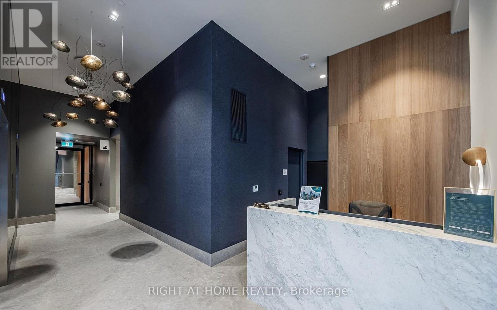 323 - 1720 Bayview Avenue, Toronto, Ontario  M4G 3C4 - Photo 2 - C12724532