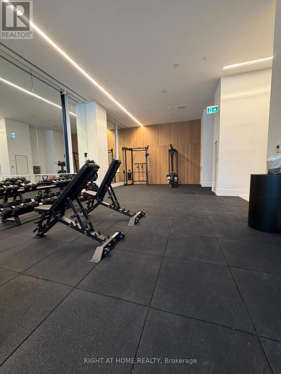 323 - 1720 Bayview Avenue, Toronto, Ontario  M4G 3C4 - Photo 4 - C12724532