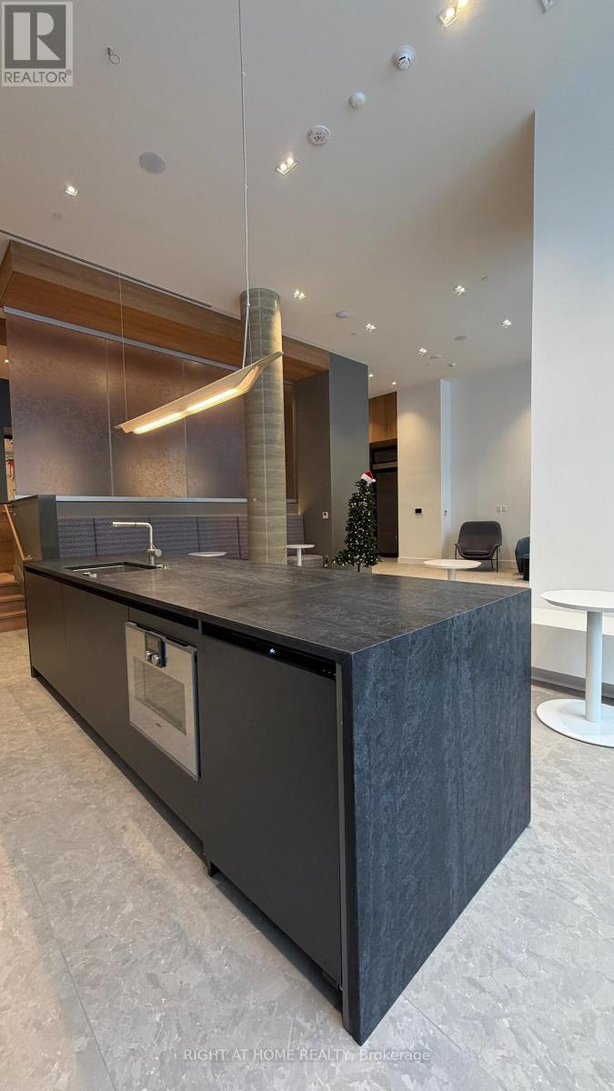 323 - 1720 Bayview Avenue, Toronto, Ontario  M4G 3C4 - Photo 7 - C12724532