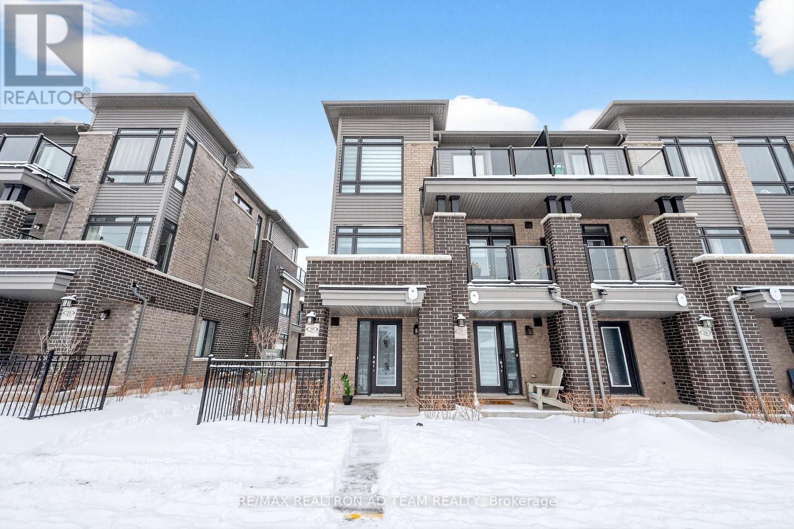 20 Emmas Way, Whitby, Ontario  L1R 0S7 - Photo 3 - E12724428