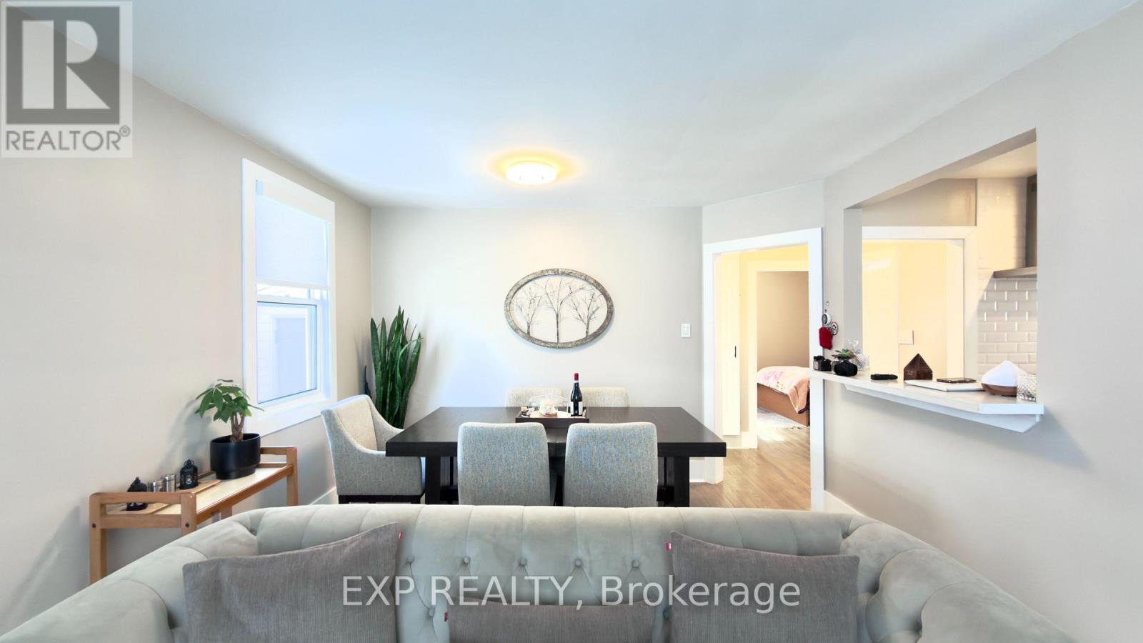 251 Tresane Street, Oshawa, Ontario  L1J 1T9 - Photo 2 - E12724488