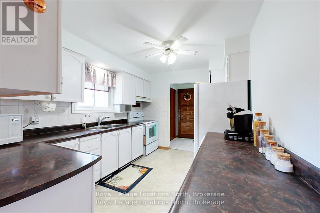 221 John Street, Clearview, Ontario  L0M 1S0 - Photo 7 - S12656324