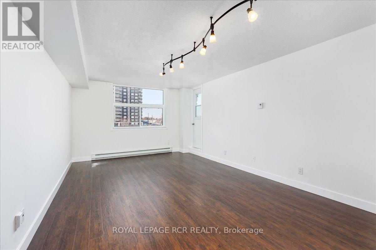 508 - 260 Davis Drive, Newmarket, Ontario  L3Y 7C3 - Photo 15 - N12724358