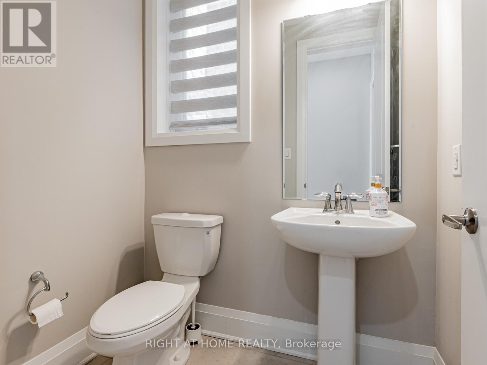 14 Berczy Manor Crescent, Markham, Ontario  L6C 3M2 - Photo 13 - N12724376