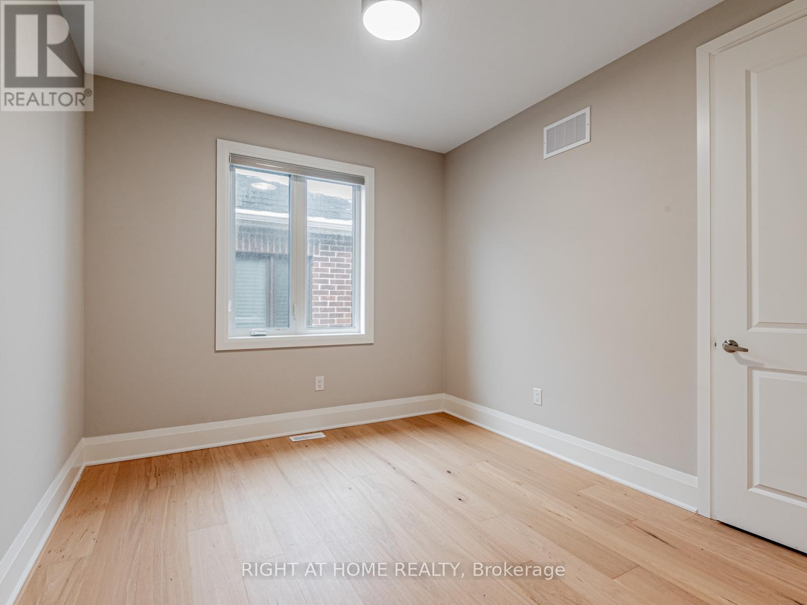 14 Berczy Manor Crescent, Markham, Ontario  L6C 3M2 - Photo 19 - N12724376