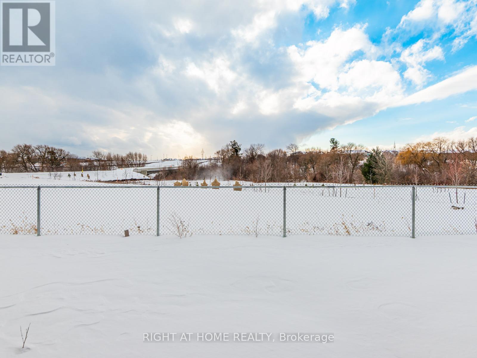 14 Berczy Manor Crescent, Markham, Ontario  L6C 3M2 - Photo 25 - N12724376