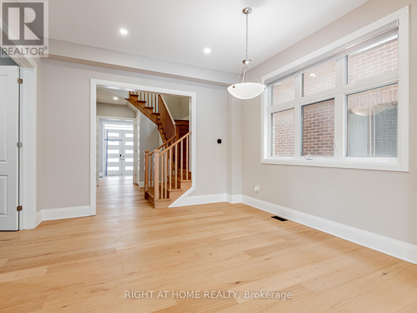 14 Berczy Manor Crescent, Markham, Ontario  L6C 3M2 - Photo 3 - N12724376