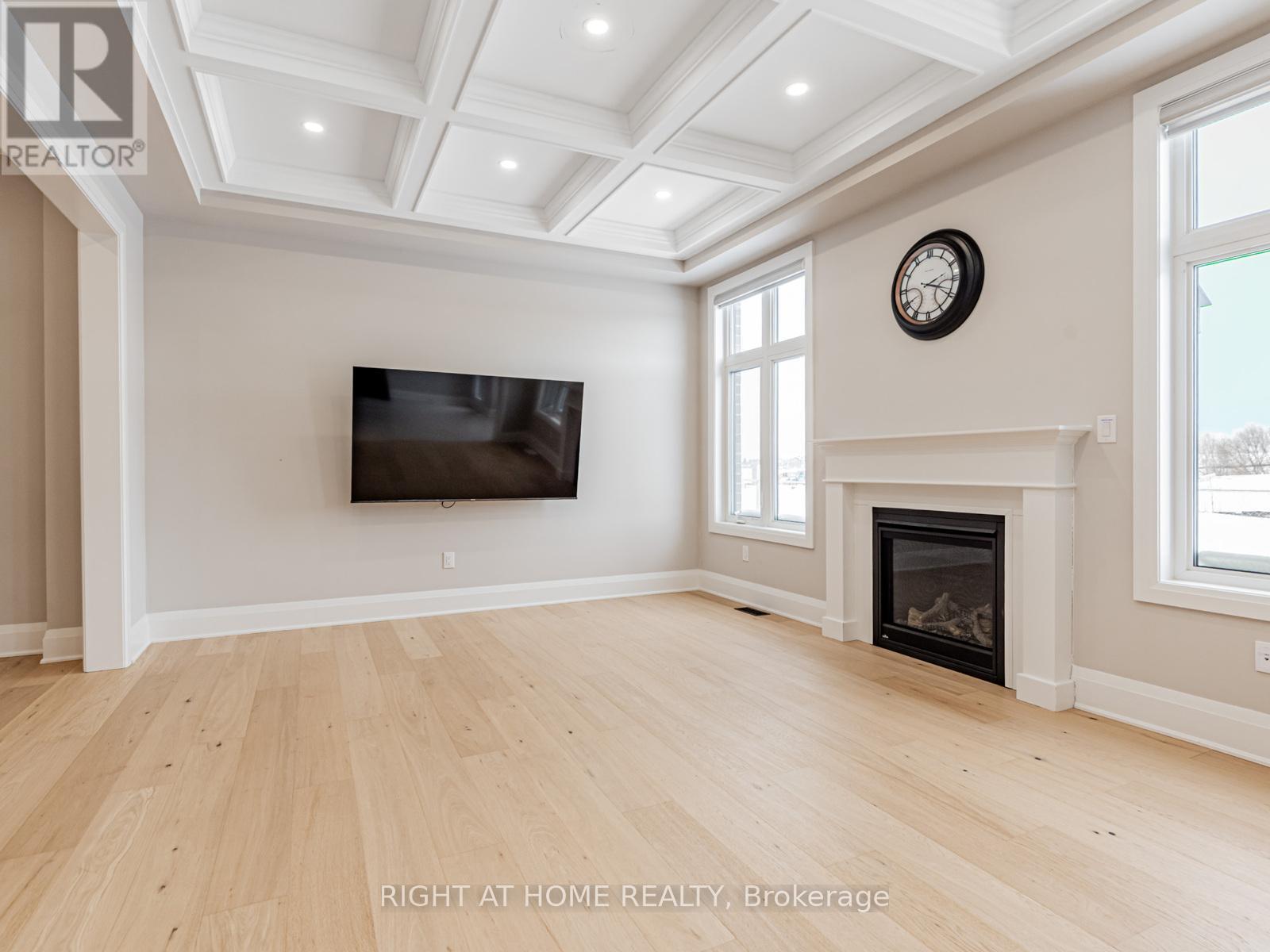 14 Berczy Manor Crescent, Markham, Ontario  L6C 3M2 - Photo 4 - N12724376