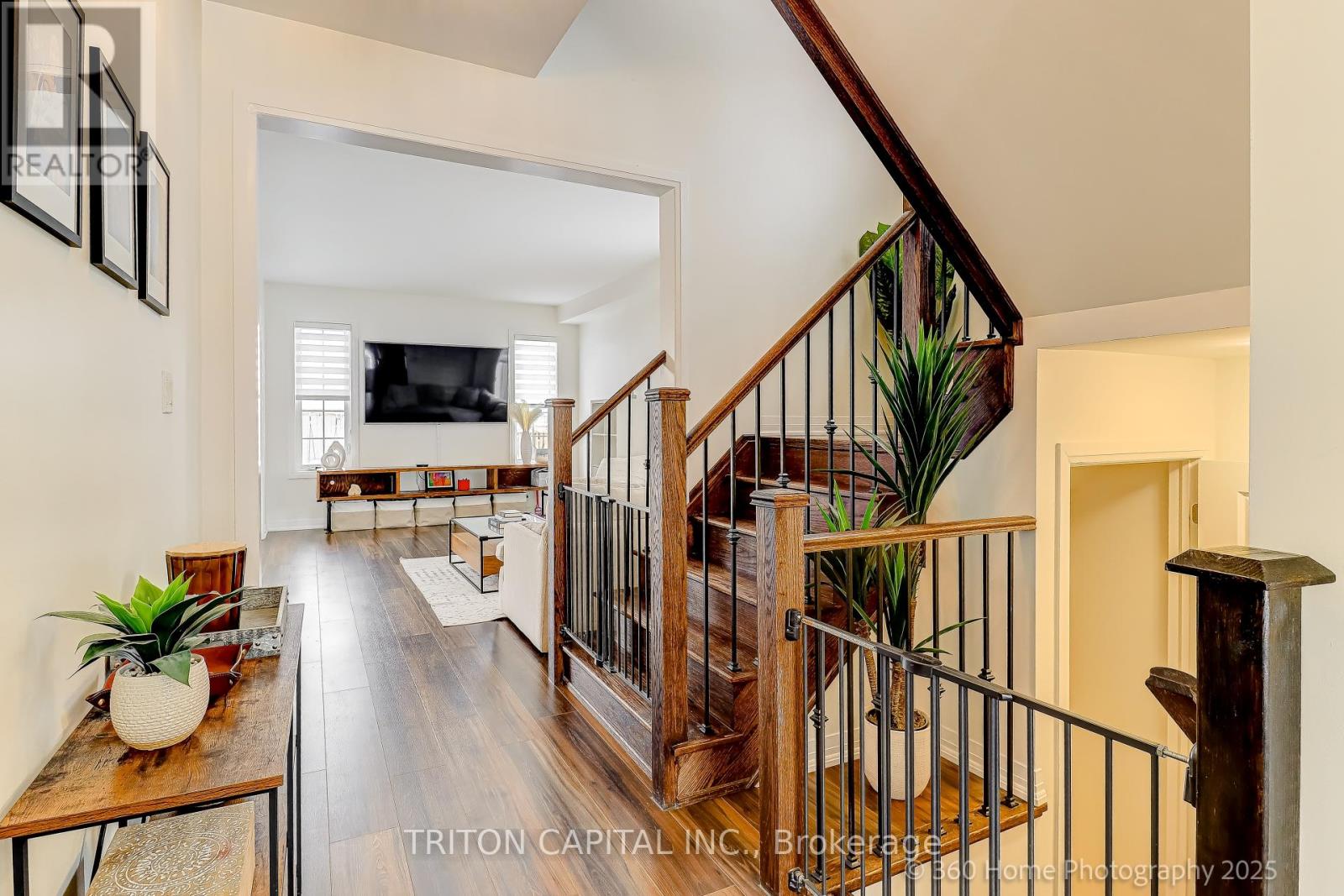 139 Casserley Crescent, New Tecumseth (Tottenham), Ontario  L0G 1W0 - Photo 4 - N12724468