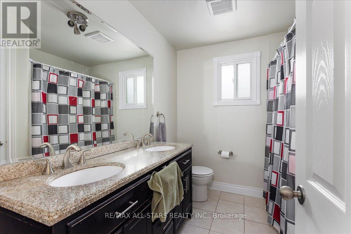 398 The Queensway Avenue S, Georgina, Ontario  L4P 2C5 - Photo 14 - N12724552