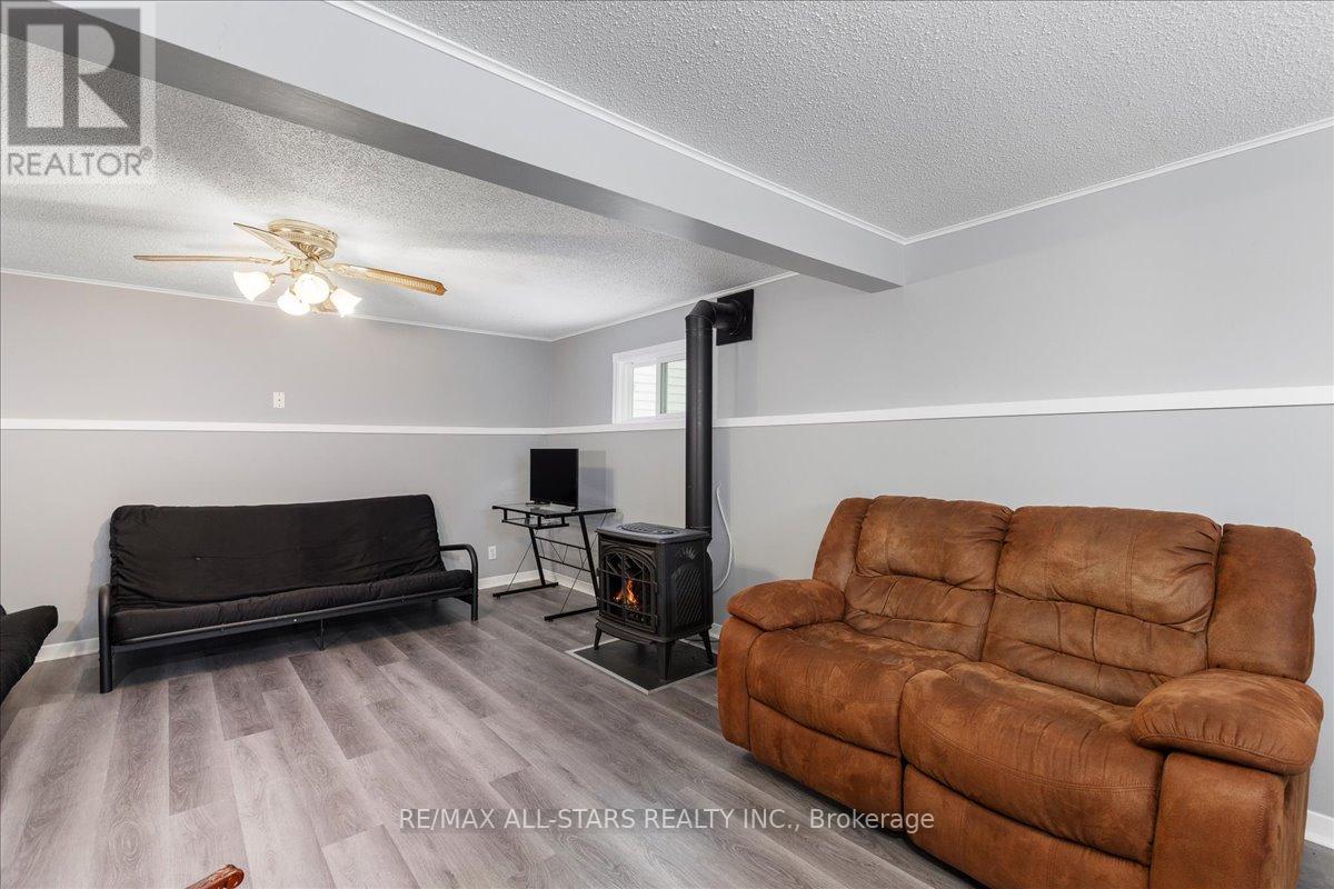 398 The Queensway Avenue S, Georgina, Ontario  L4P 2C5 - Photo 17 - N12724552